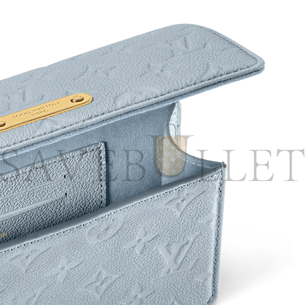 l**is V*t*n wallet on chain lily m83233 (20.7*10.2*3.5cm)